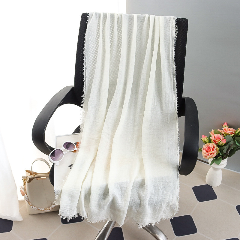 G245 Jilbab Voile Lembut Dan Bernapas