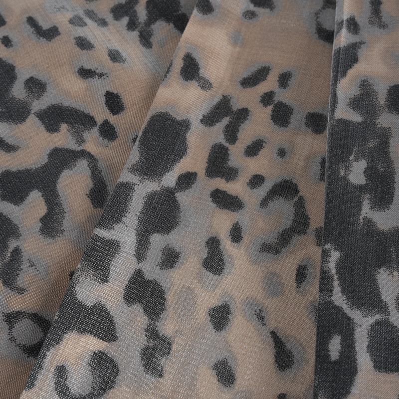 Kain Motif Macan Tutul Kecil Katun Emas Tebal 20d*21s