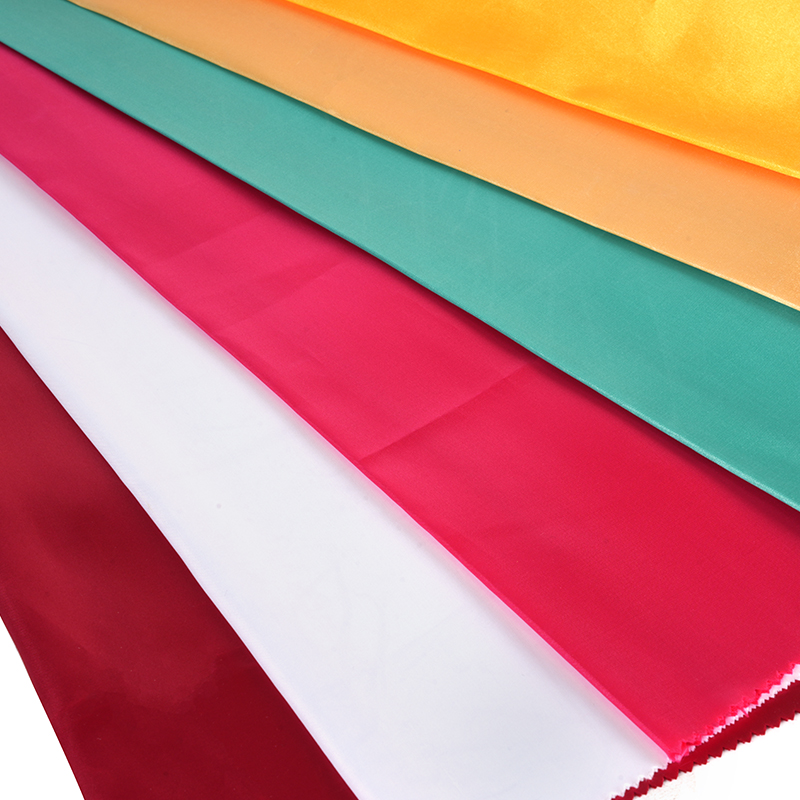 50/75 Satin Mengkilap Tidak Dipilin + Kain Dayung Tipis Di Atas